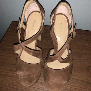 Michael Kors Size 8 Platform Sandal Brown